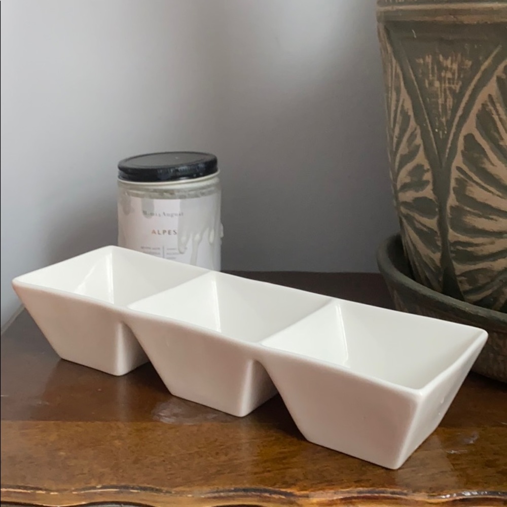 Dip dish